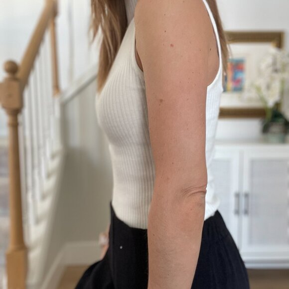 Ivory Ribbed Mock Neck Tank - Picture 3 of 3